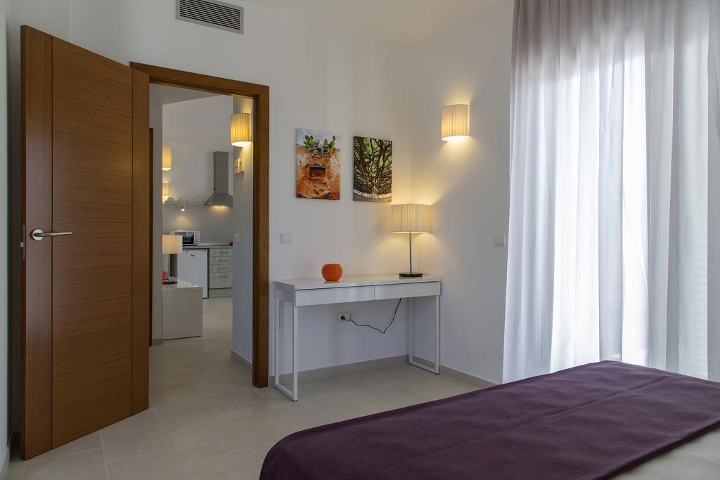 Apartamentos Proa - Emar Hotels Only Adults Ес Пухолс Стая снимка
