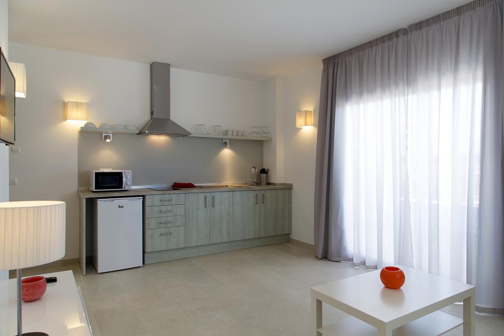 Apartamentos Proa - Emar Hotels Only Adults Ес Пухолс Стая снимка
